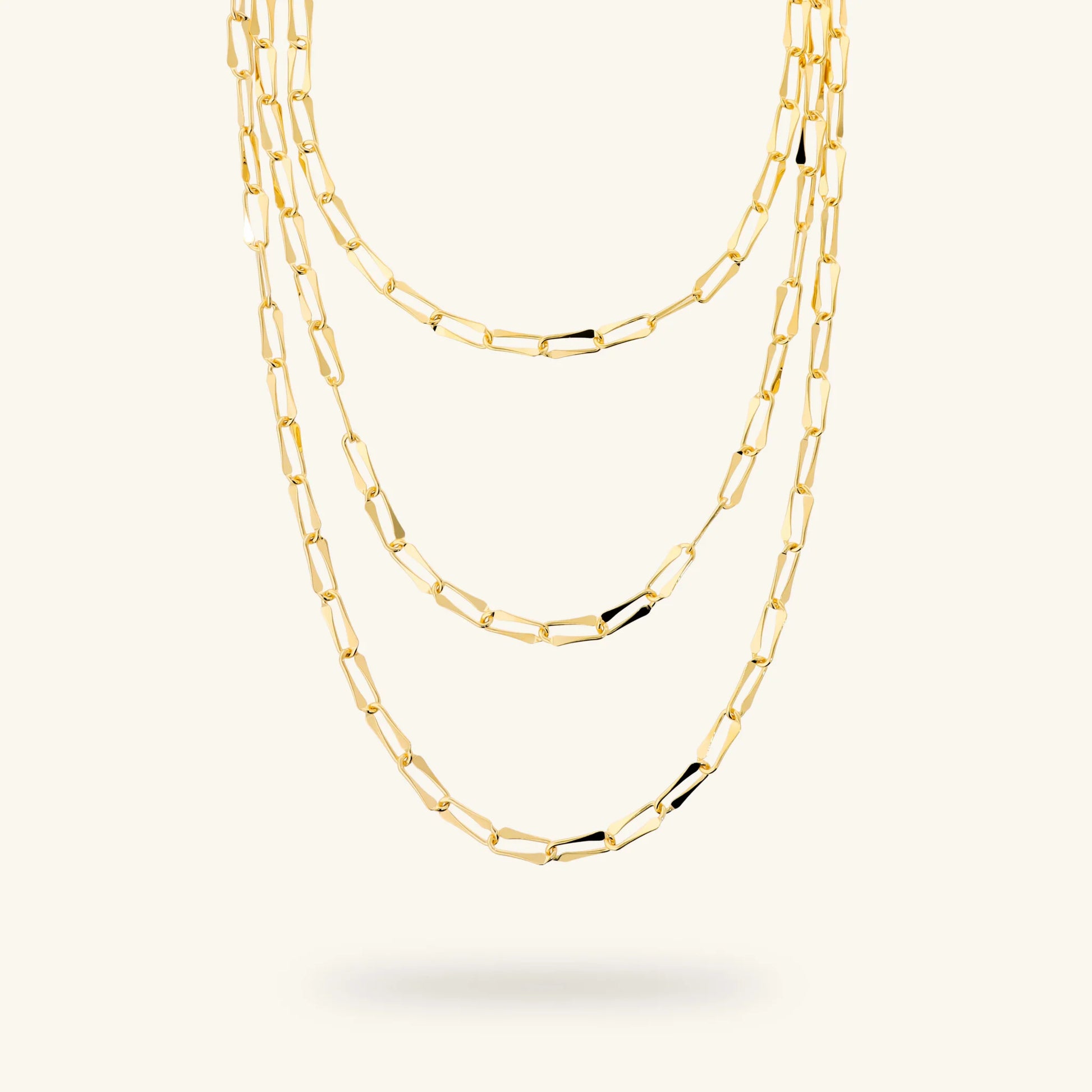 Collier multifil gradué avec mailles rectangulaires carrées
