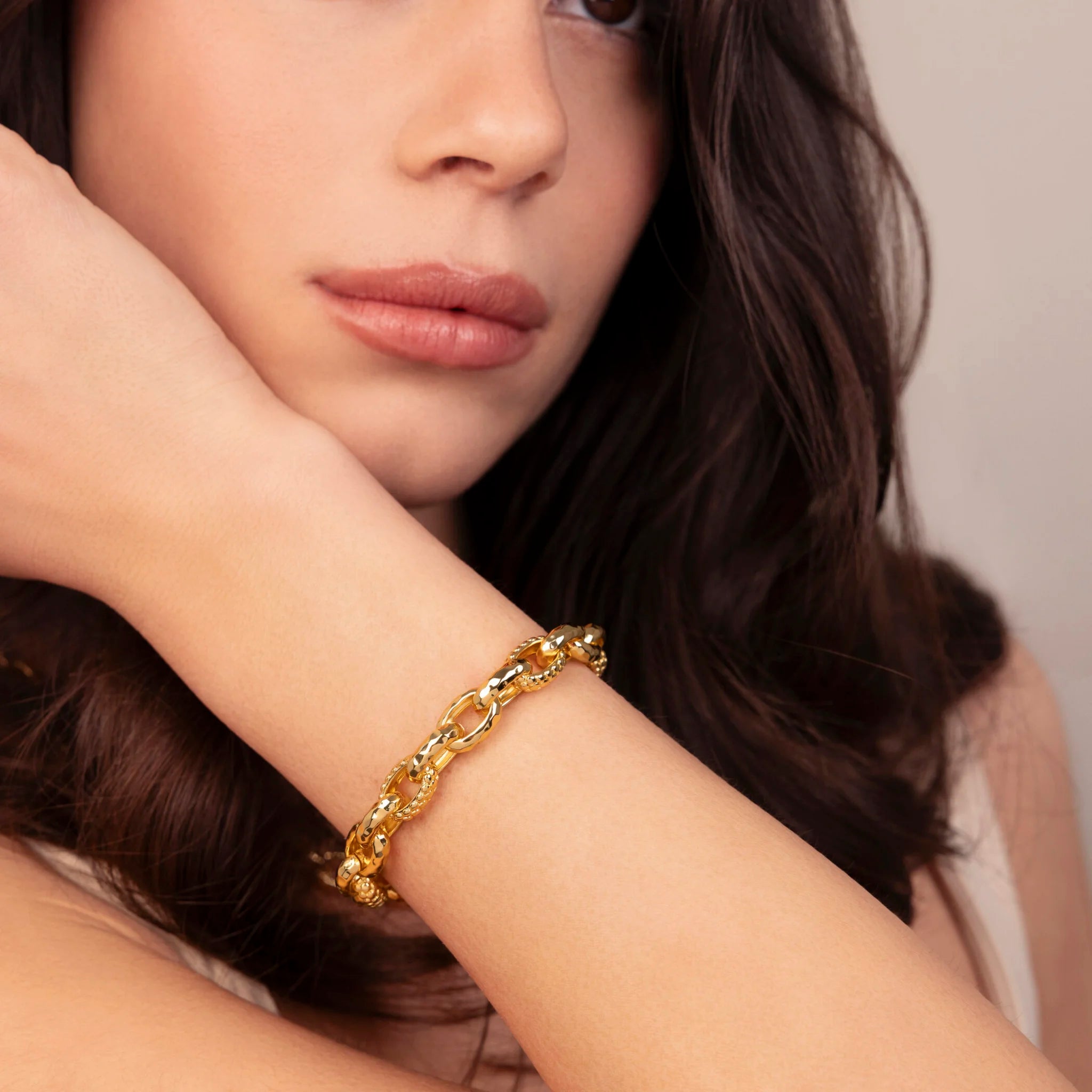 Oval Link Bracelet with Hammered and Beaded Finish