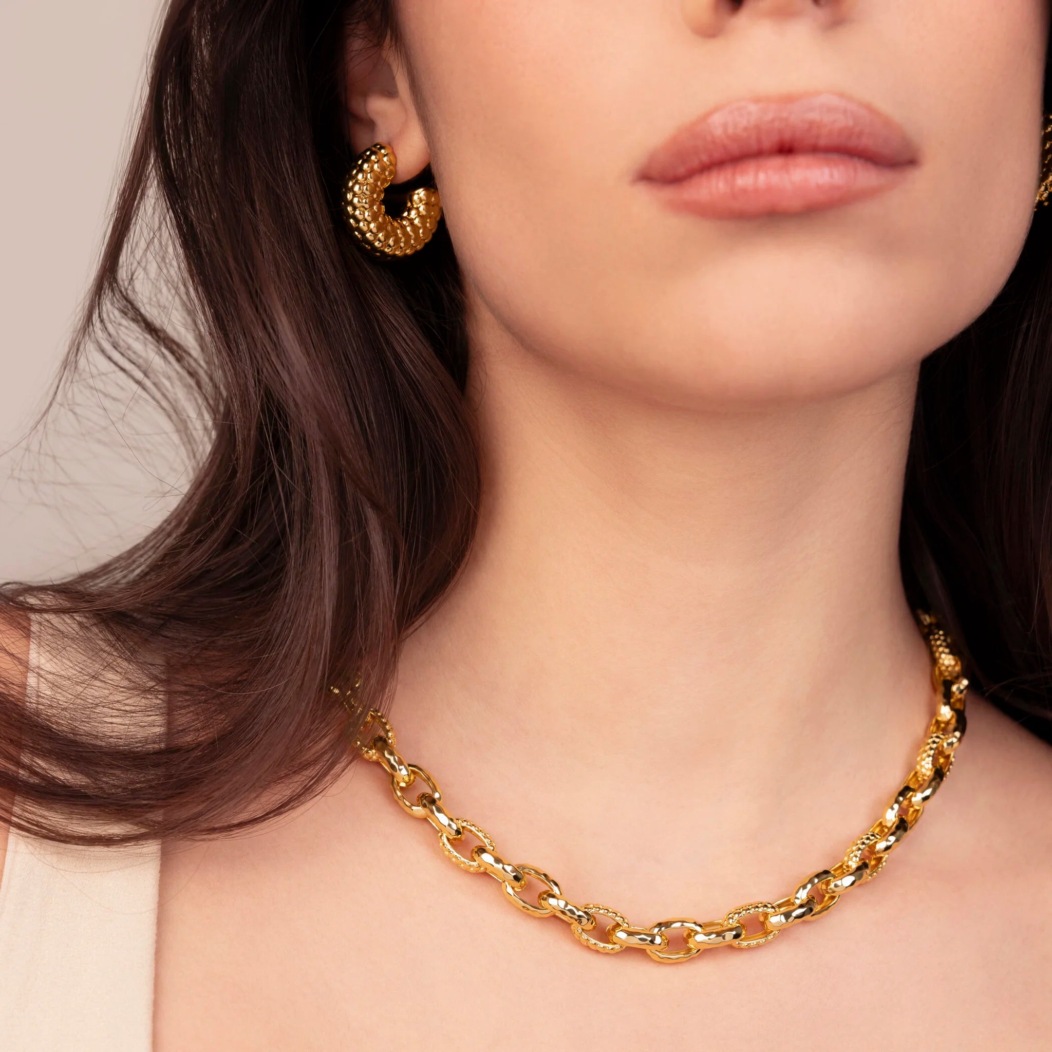 Oval Link Necklace with Hammered and Beaded Finish