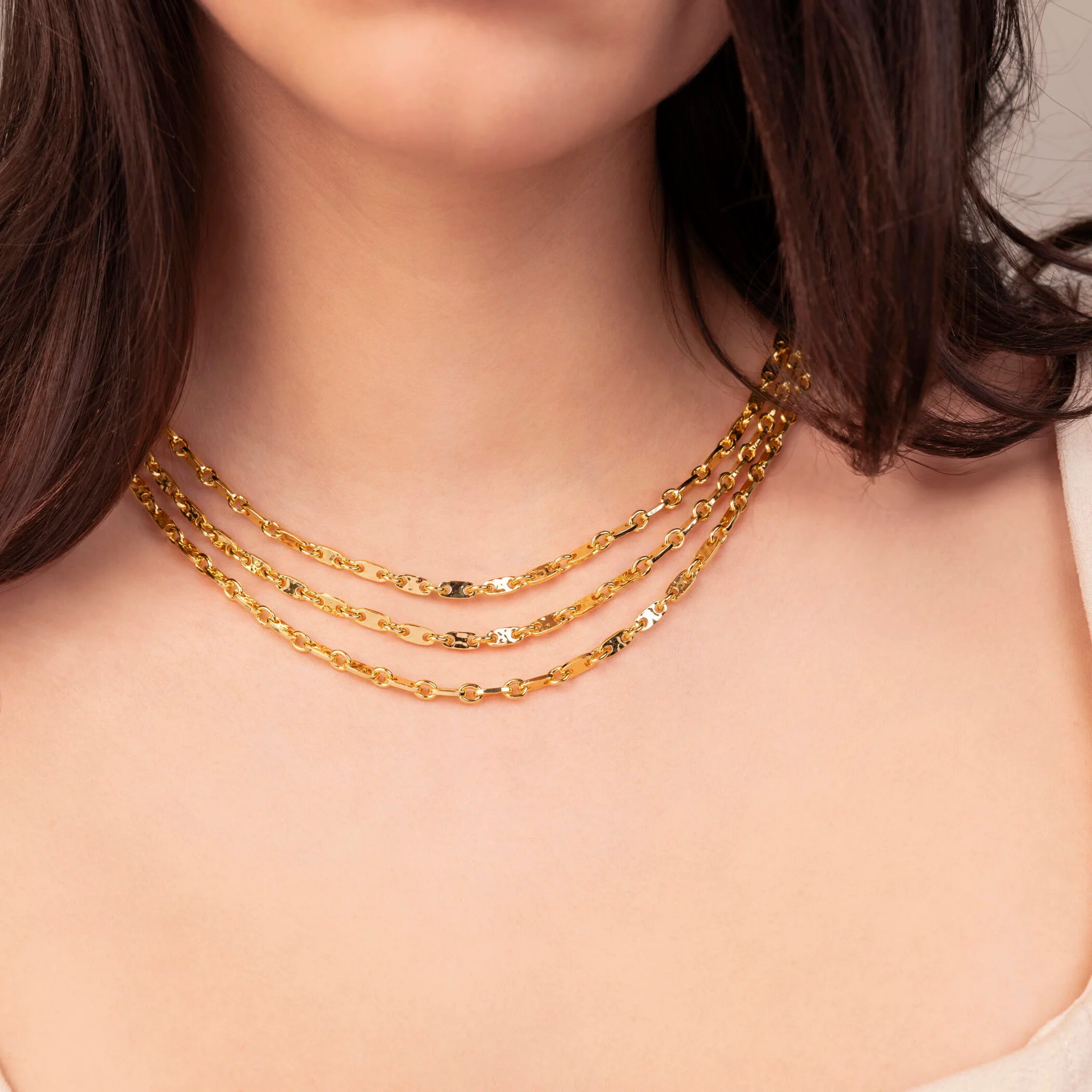 Graduated Multistrand Hammered Marine Chain Necklace