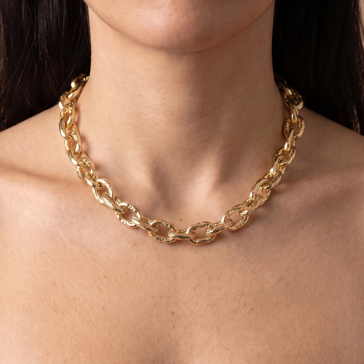 Collana con Maglie Ovali Martellate Placcata Oro 18Kt