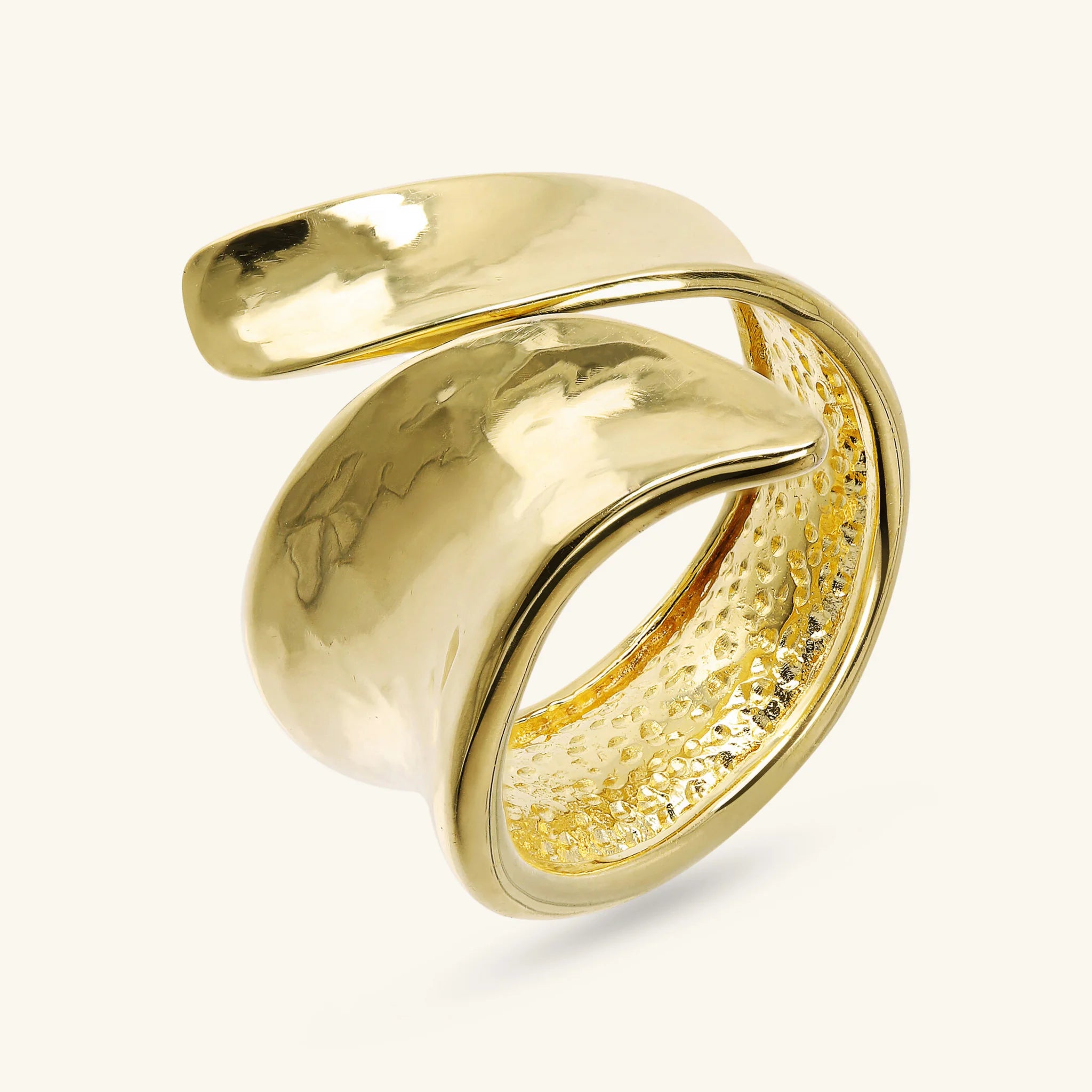 Offener gehämmerter Contrarié-Ring