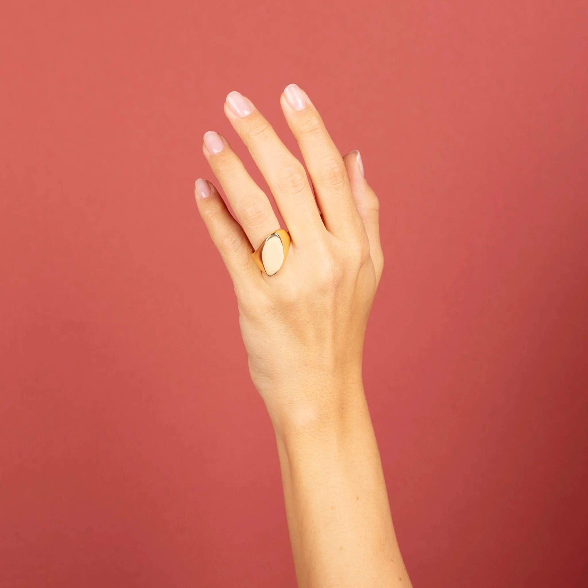 Hammered Waves Effect Ring