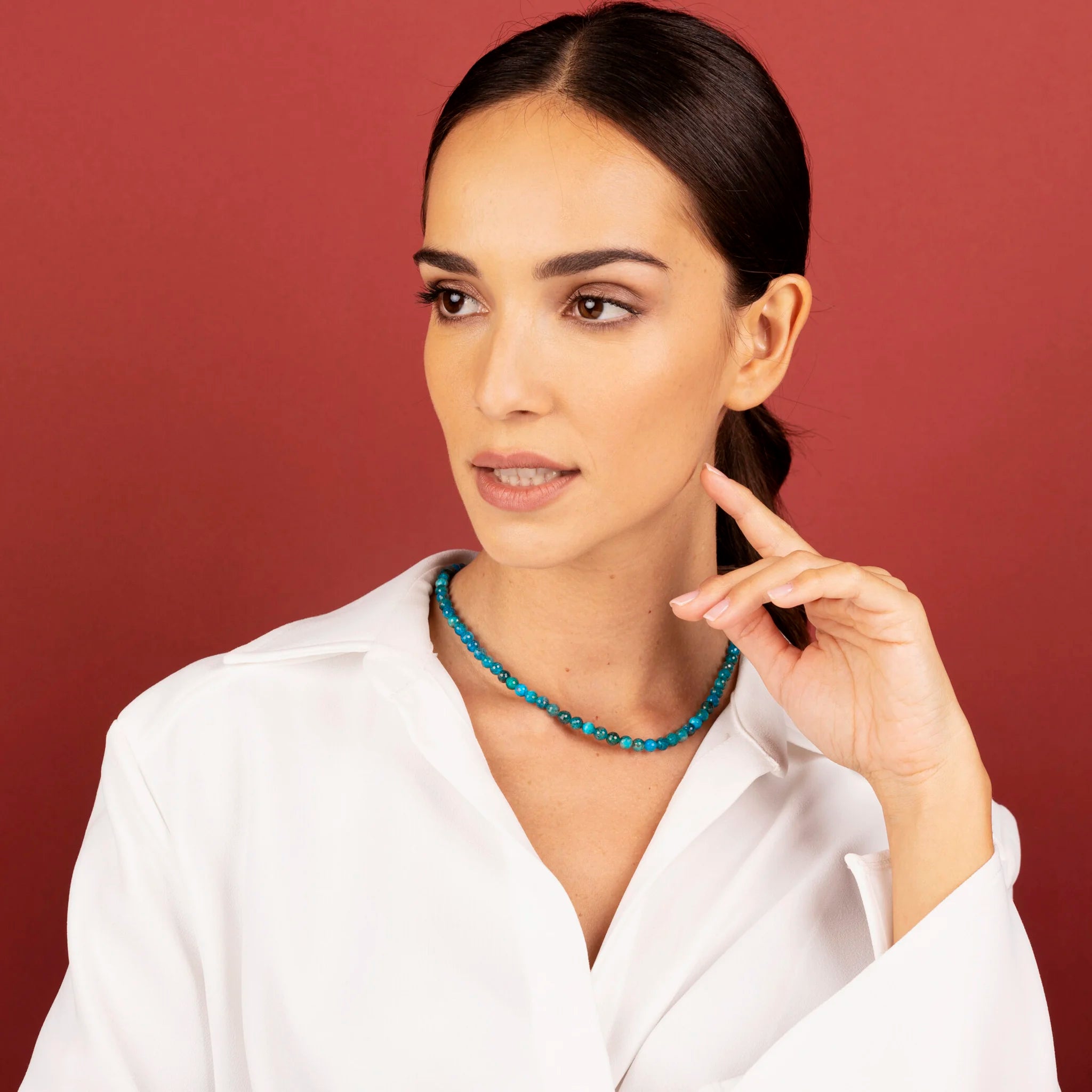 Collana Girocollo con Pietre Naturali Pendente Martellato e Perla Barocca Bianca d'Acqua Dolce Ø 9/10 mm