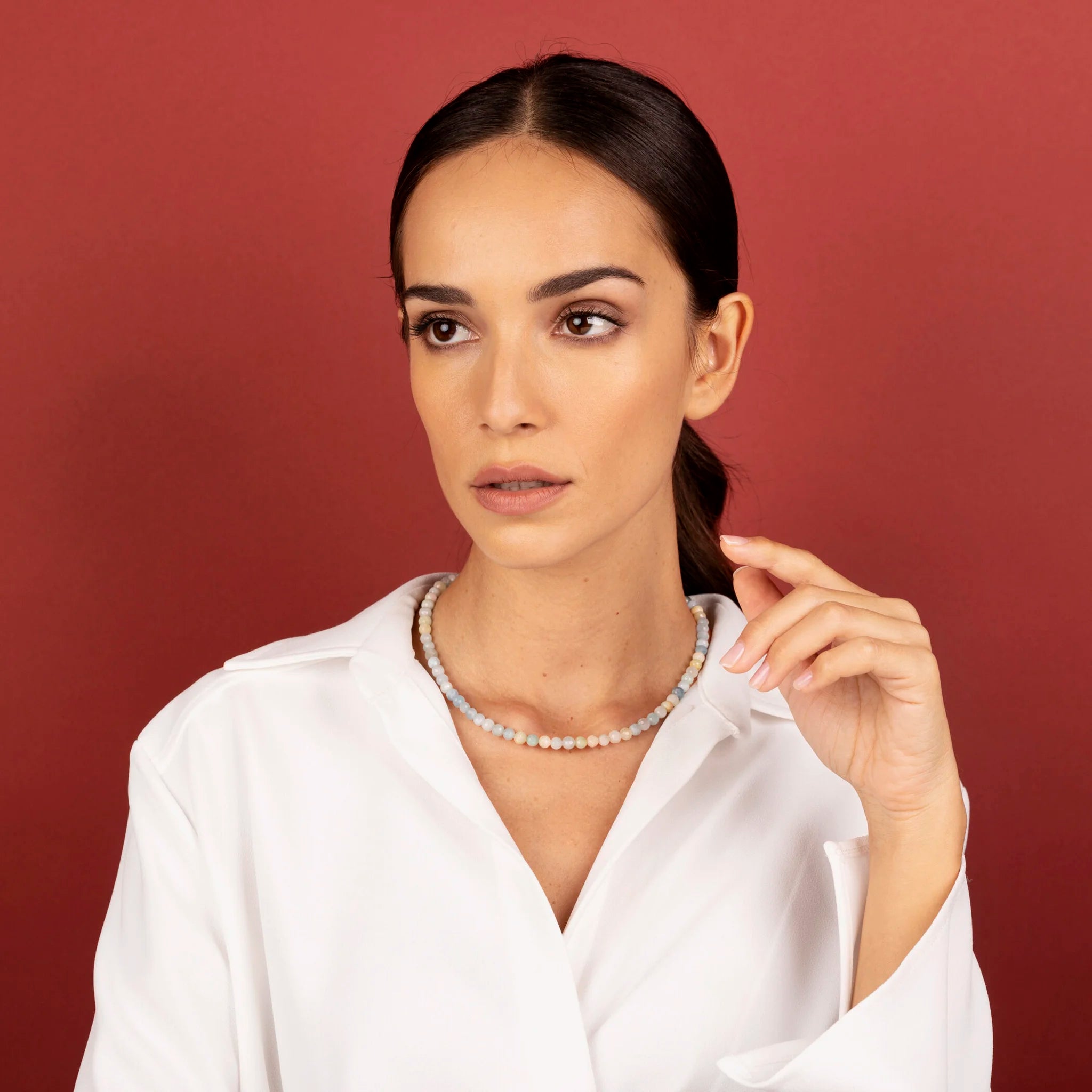 Choker Necklace with Natural Stones, Hammered Pendant and White Baroque Freshwater Pearl Ø 9/10 mm