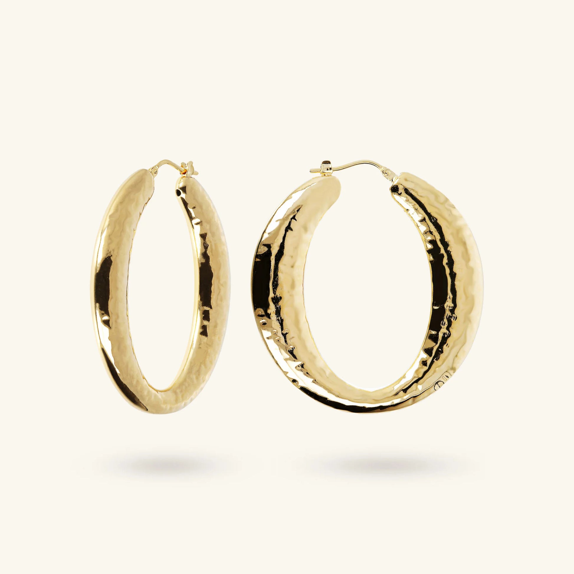 Boucles d'oreilles anneaux ovales martelés