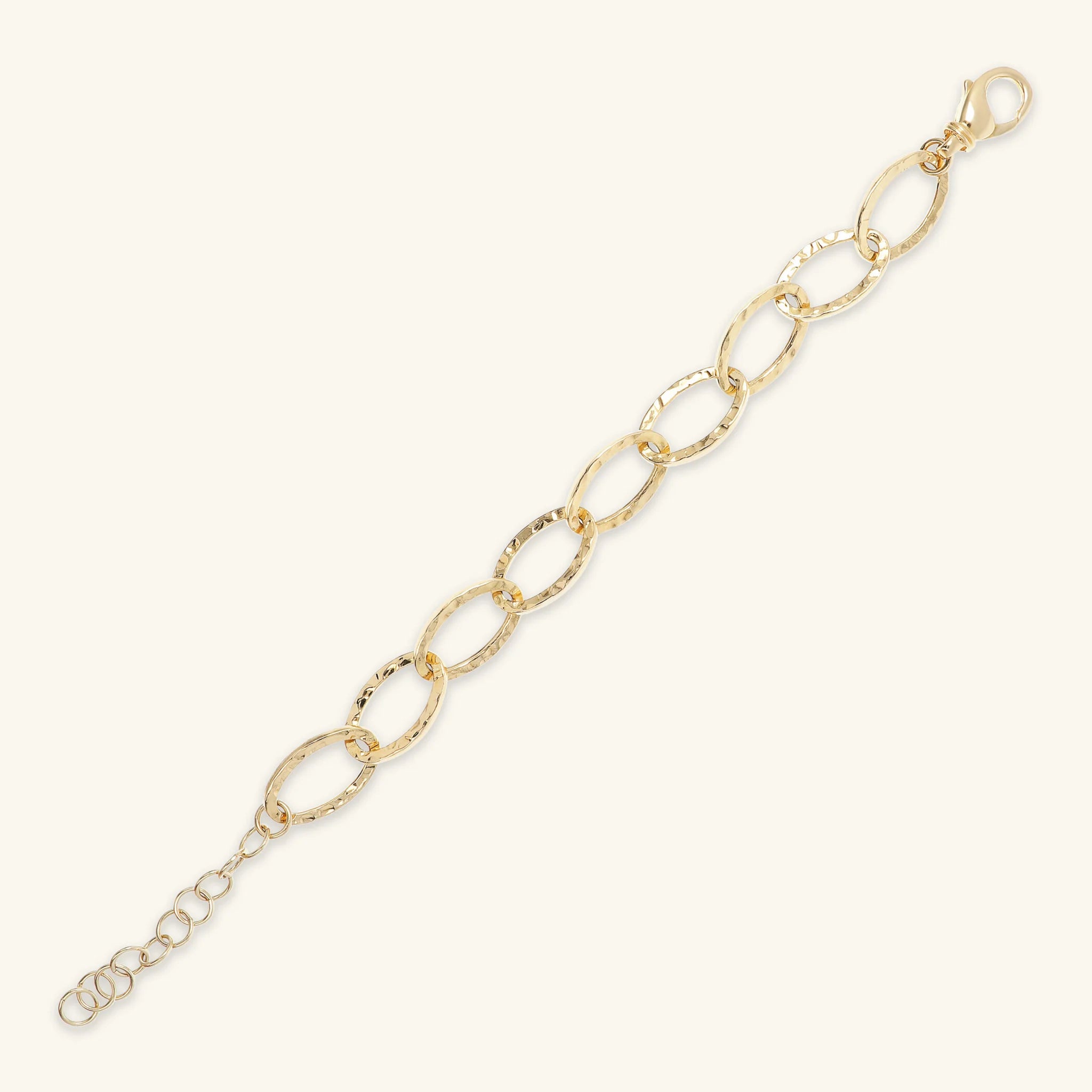 Short Bracelet with Hammered Chain