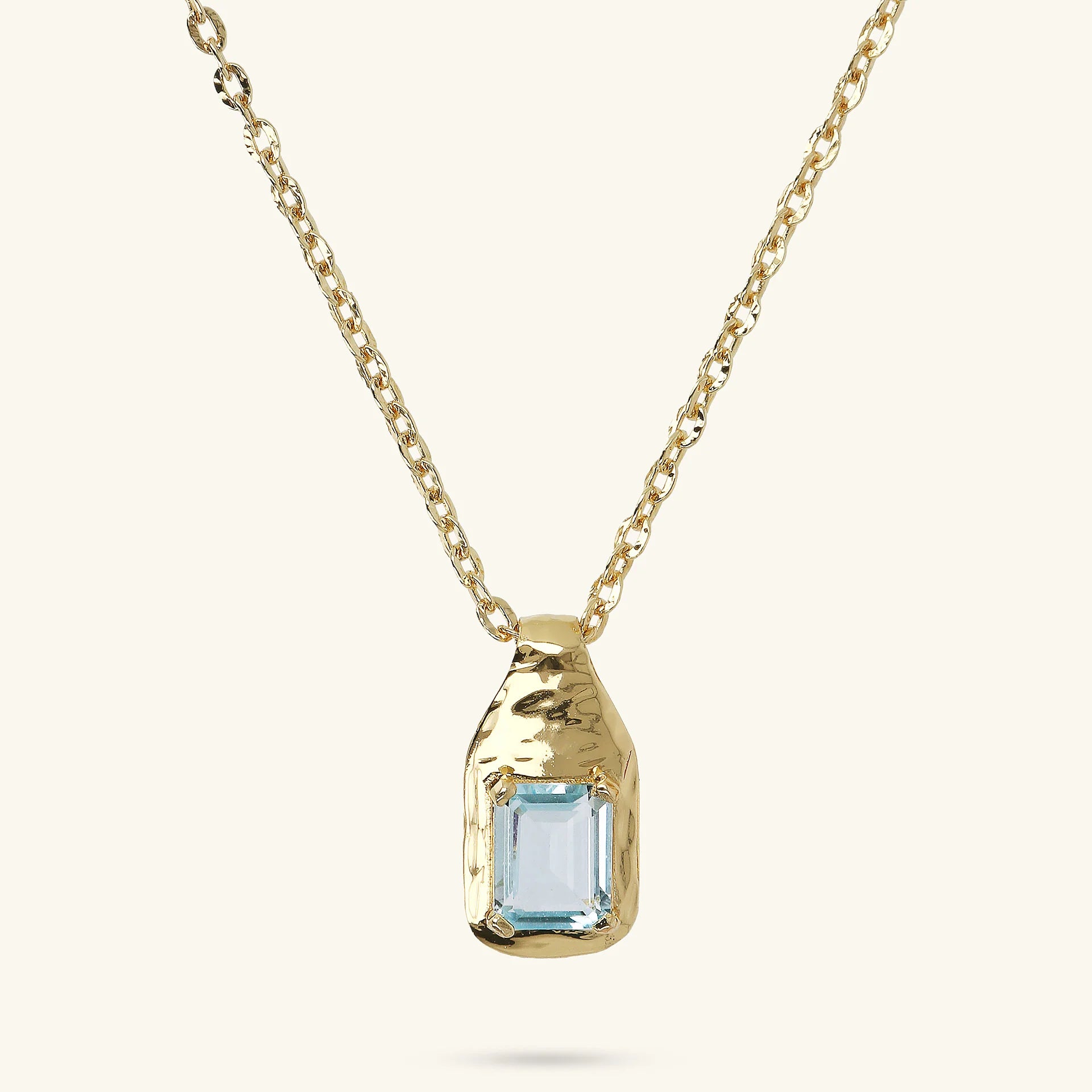 Collana Catena Forzatina con Pendente Martellato e Pietra Naturale