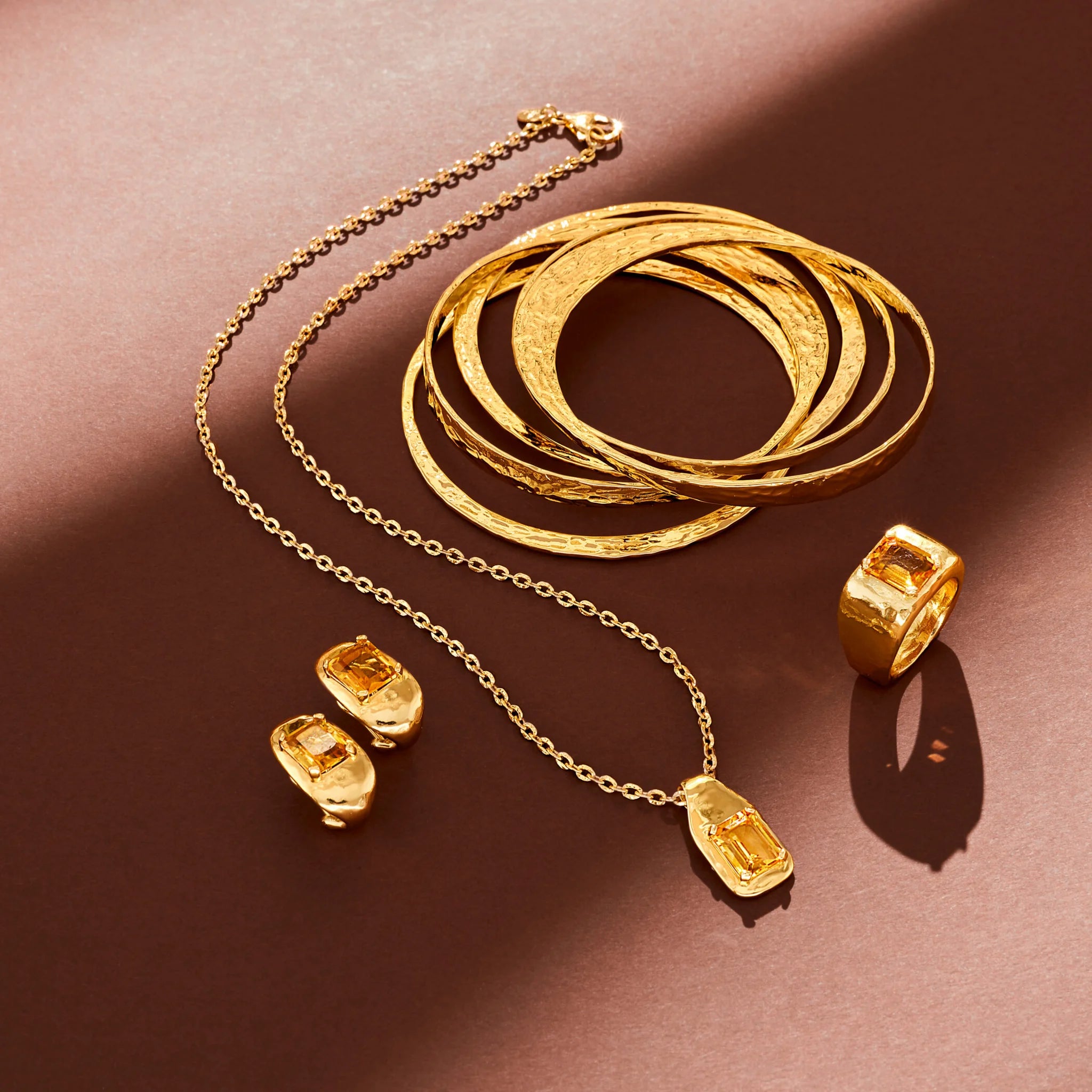 Collana Catena Forzatina con Pendente Martellato e Pietra Naturale