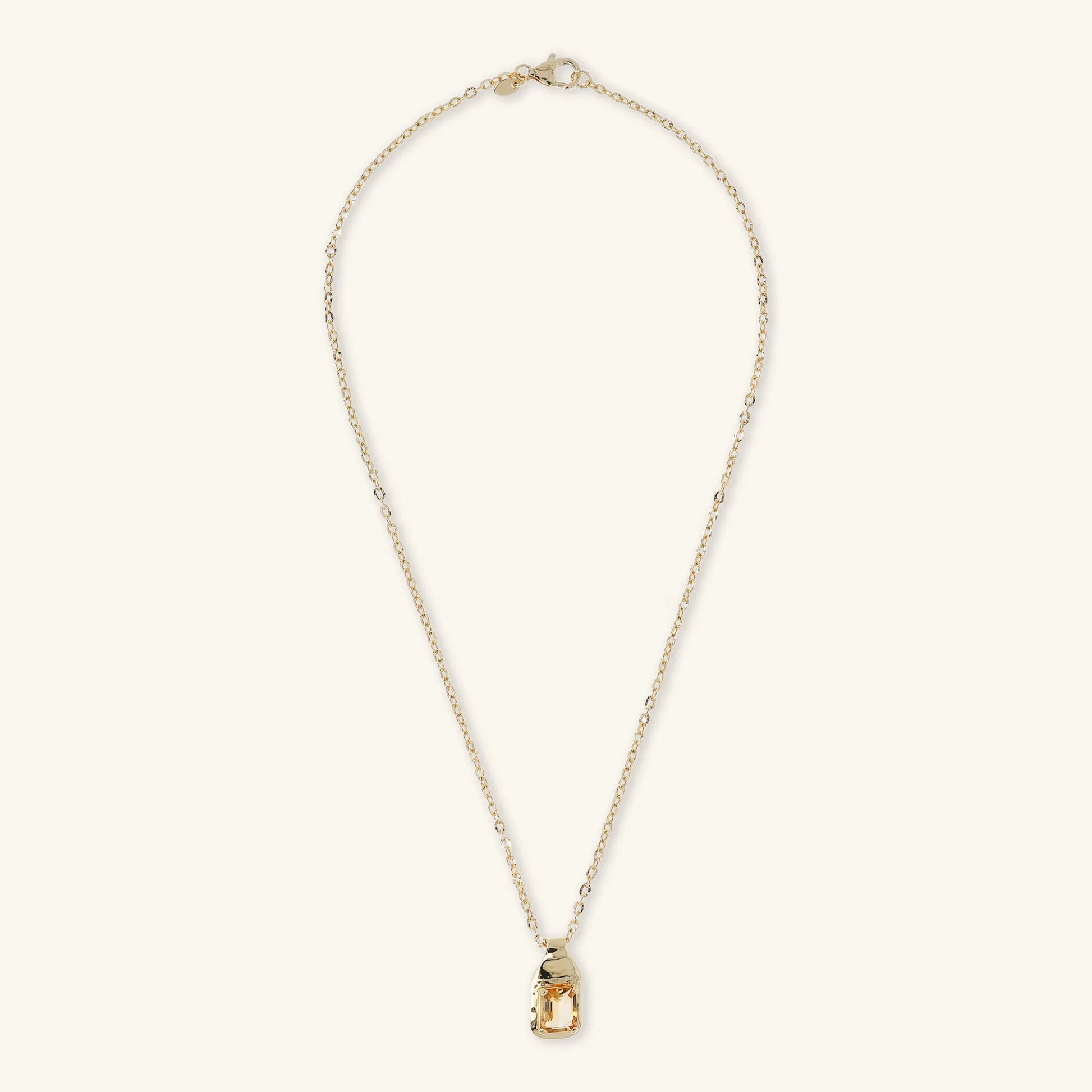 Collier chaîne forzatina avec pendentif martelé et pierre naturelle