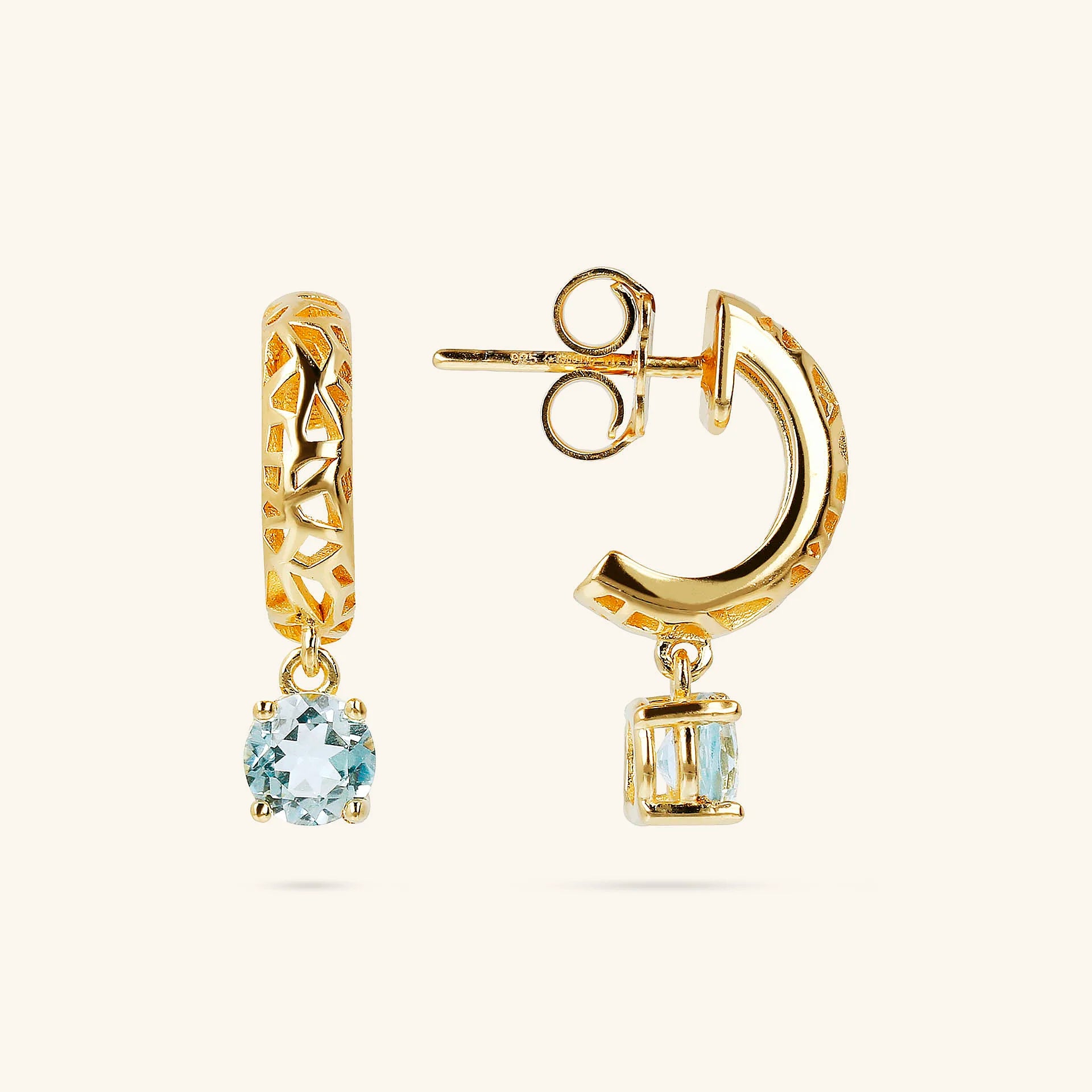 Orecchini Rossi - Orecchini Punto Luce Argento 925 Placcati Oro Giallo con Brillantino di Cristallo Rosso 3 mm - Orecchini Punti Luce Oro - Orecchini Piccoli Oro - Orecchini a Lobo Oro Orecchini Rossi - Orecchini Punto Luce Argento 925 Placcati Oro Giallo con Brillantino di Cristallo Rosso 3 mm - Orecchini Punti Luce Oro - Orecchini Piccoli Oro - Orecchini a Lobo Oro