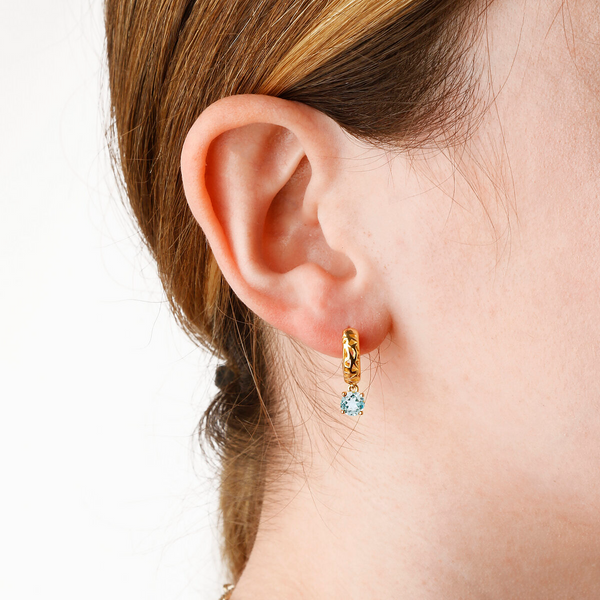 Perforierte Ohrringe mit Naturstein