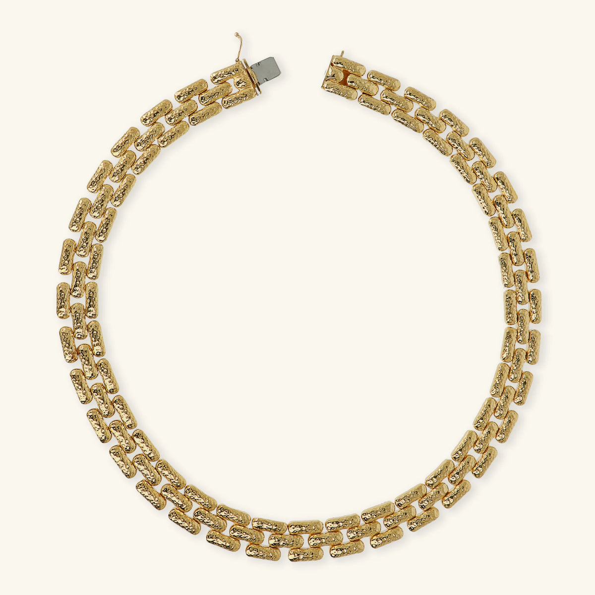 Choker-Halskette mit gehämmerter Pantherkette
