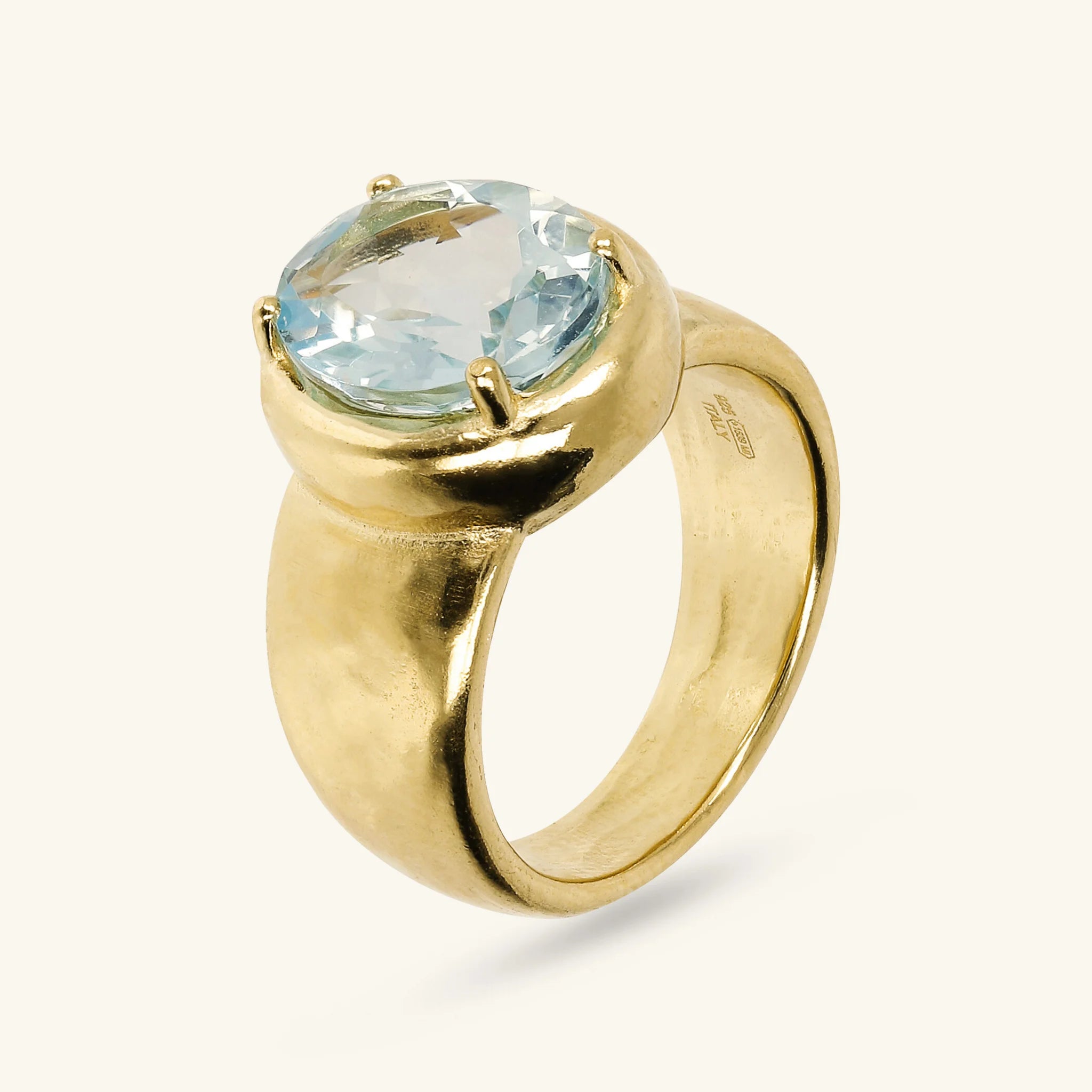 Anello Cocktail Martellato in Argento 925 placcato Oro Giallo 18Kt con Pietra Naturale Ovale