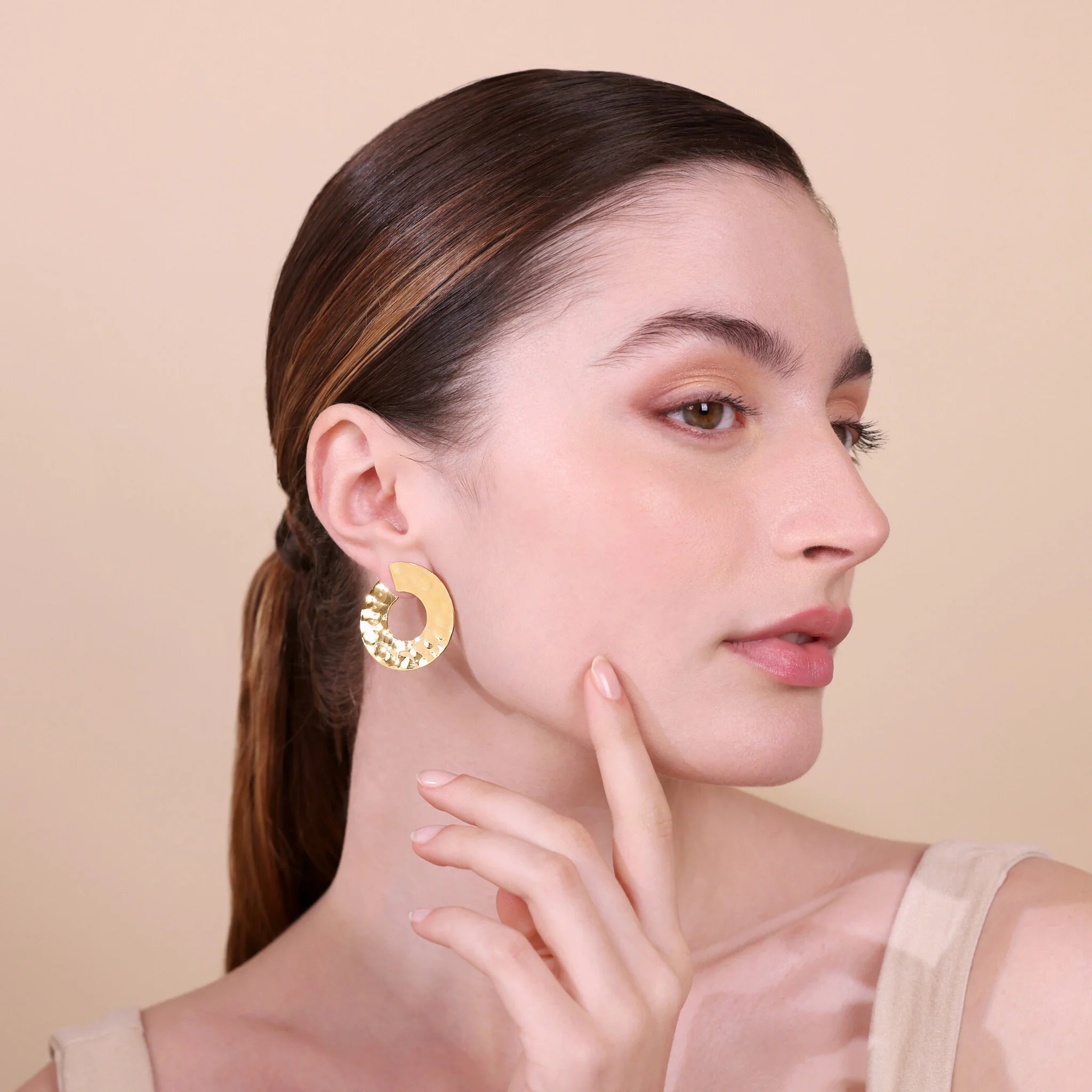 Orecchini Pendenti Martellati ad Anello