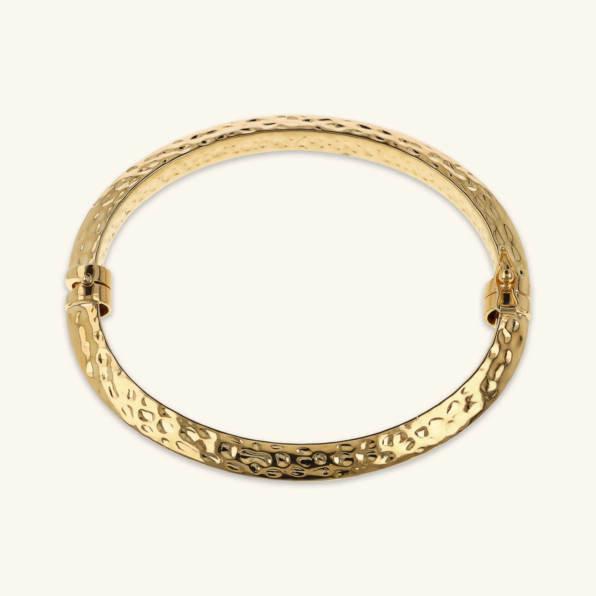 Starres gehämmertes Armband