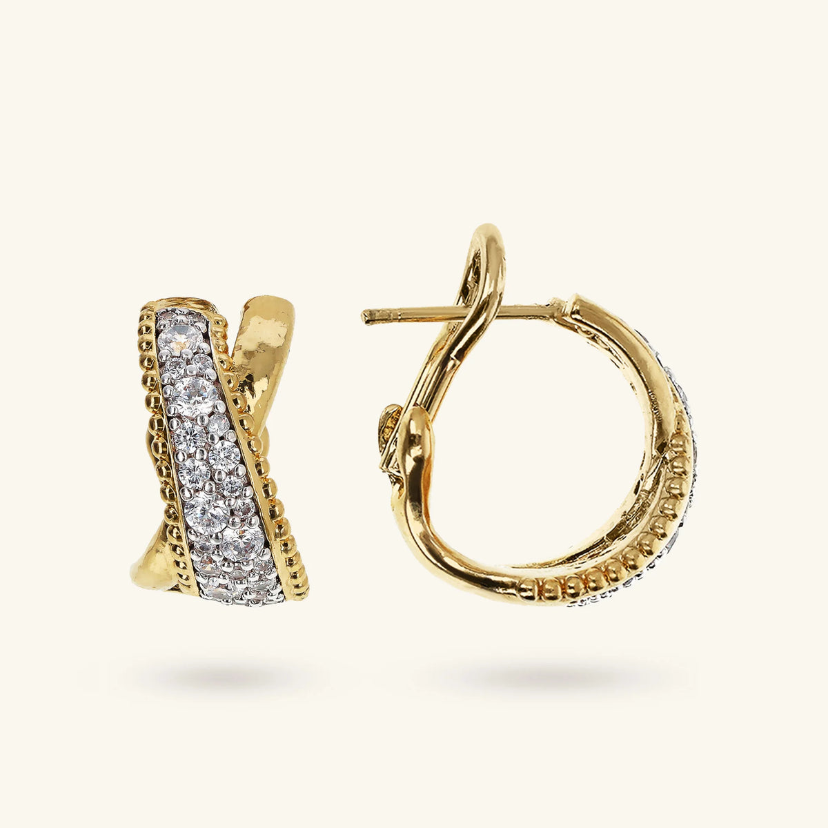 Orecchini a Cerchio con Incrocio in Pavé di Cubic Zirconia