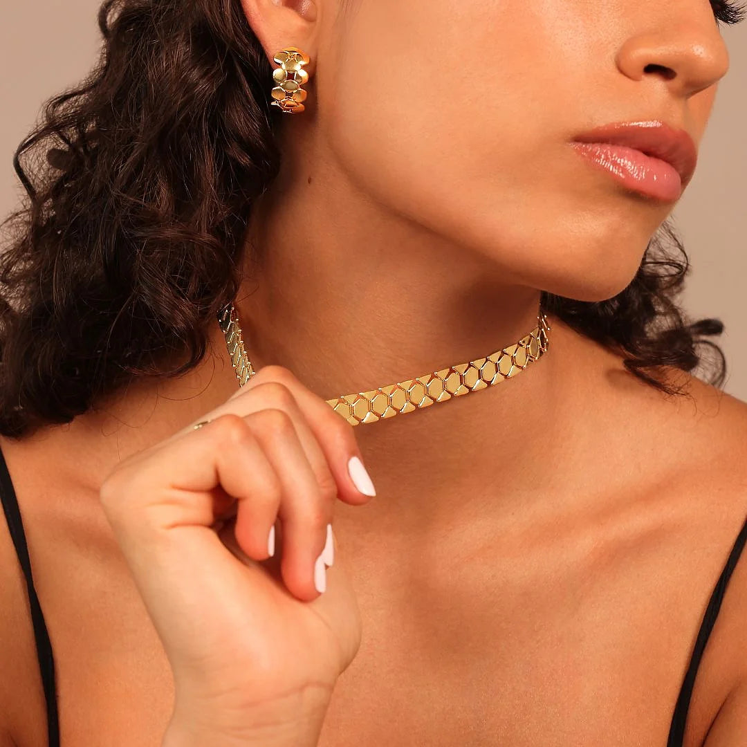 Flat Geometric Knit Crew Necklace