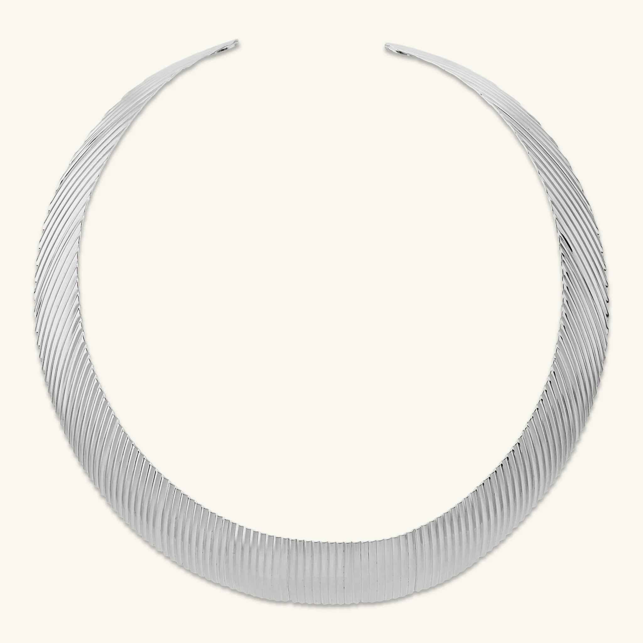 Collier ras du cou choker gradué texture striée