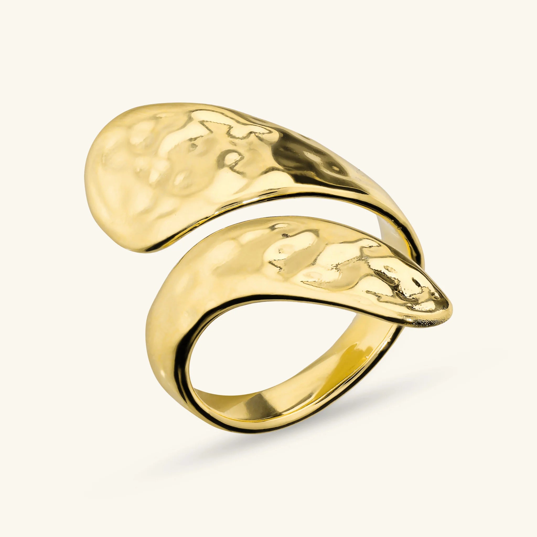 Gehämmerter Contrarié-Ring