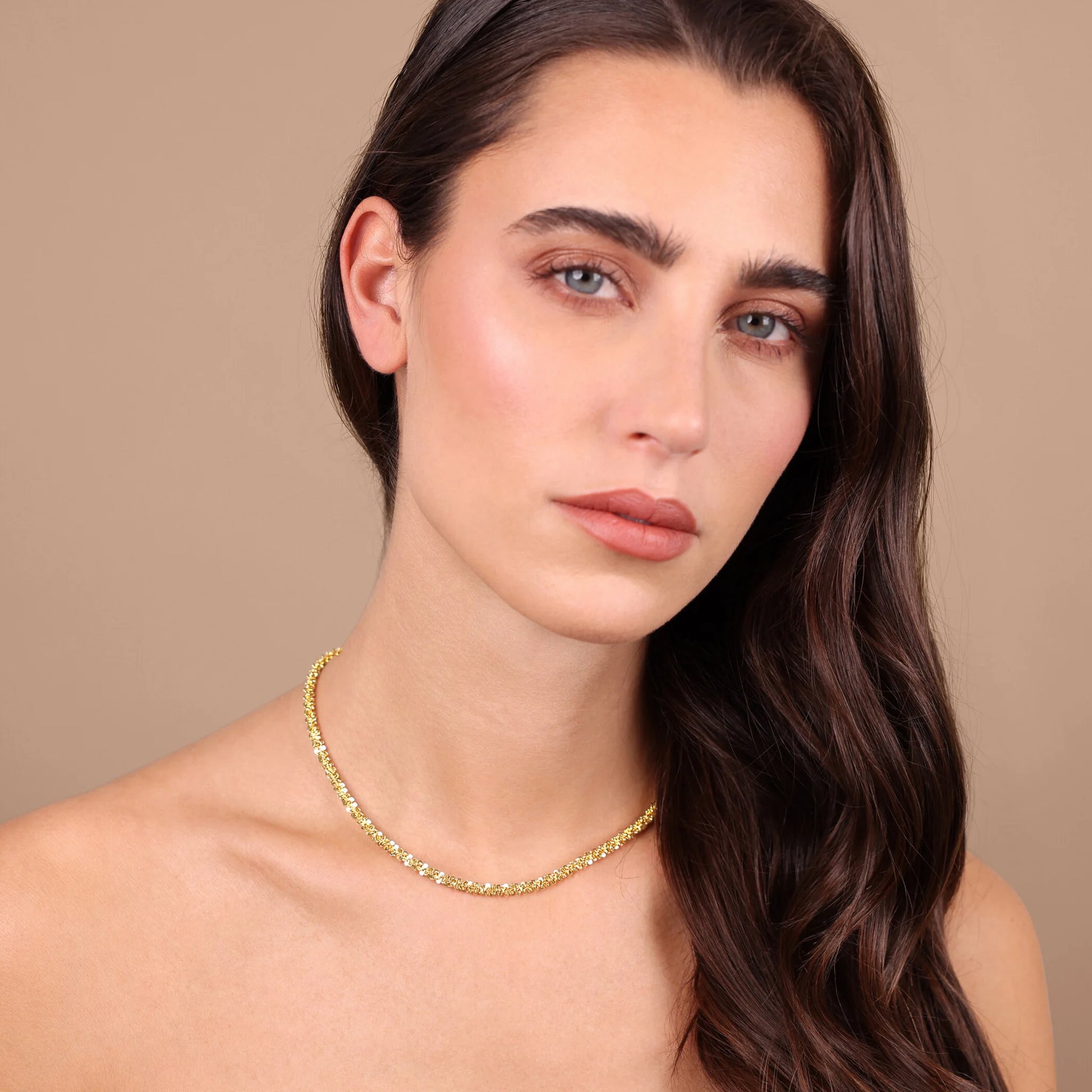 Collier ras du cou chaîne marguerite diamantée  